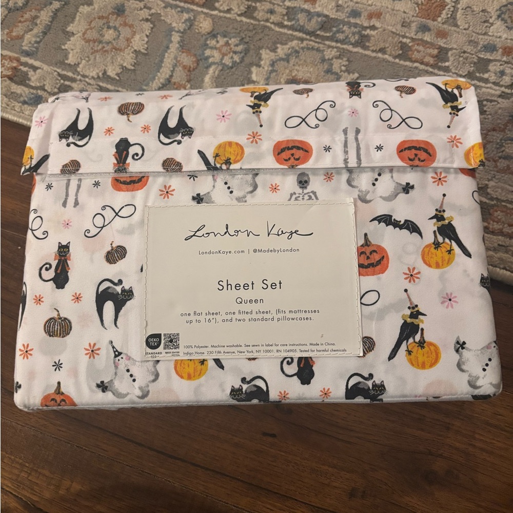 London Kaye queen size Halloween Sheet Set